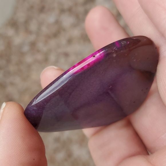 New Purple Fire Dragon Veins Agate Triangle Pendant. - Picture 10 of 15